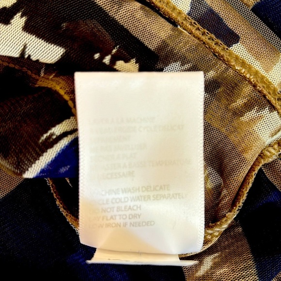 TRIBAL semi-sheer mesh long sleeve diagonal ruffle camo top size medium as new - Picture 4 of 10